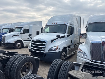 2018 Freightliner Cascadia 126 6x4 T/A Sleeper Truck Tractor