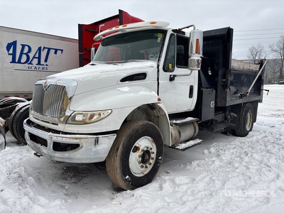 2011 International DuraStar 4400 4x2 S/A Dump Truck