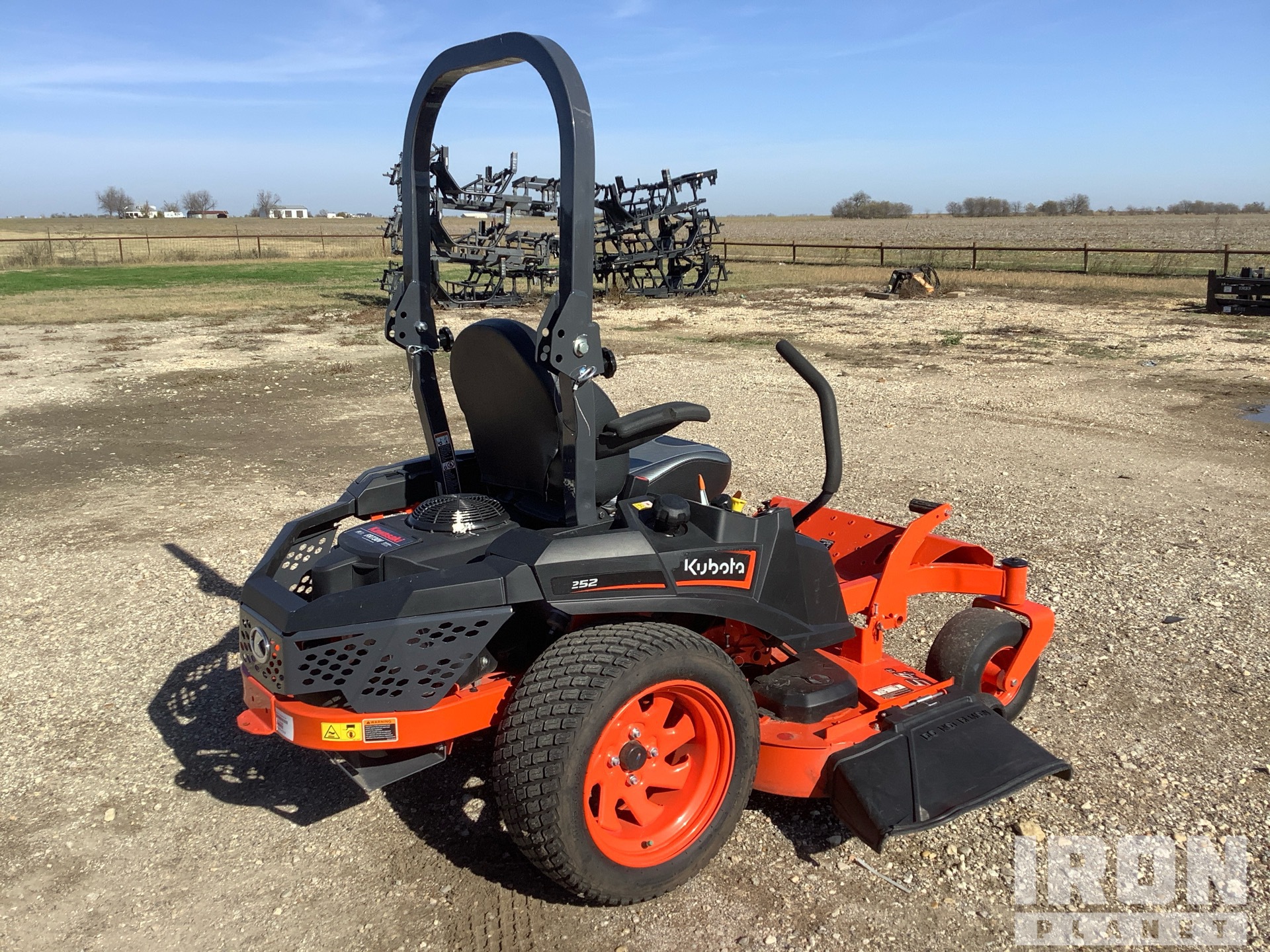 2024 Kubota Z252KW-54 Zero-Turn Lawn Mower in TAYLOR, Texas