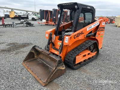 2021 Gehl RT135 を見 Compact Track Loader