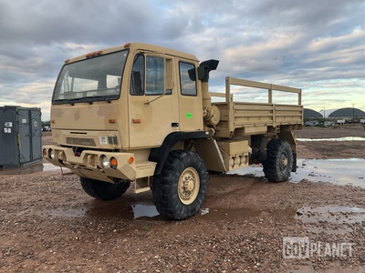 2004 BAE Systems M1078A1 LMTV 4x4 Cargo Truck