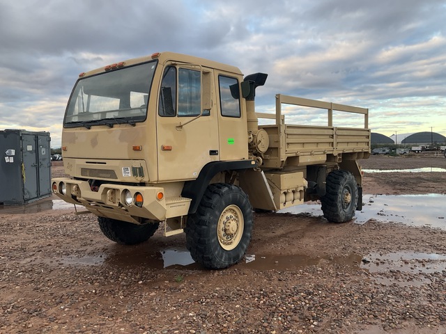 2004 BAE Systems M1078A1 LMTV 4x4 Cargo Truck