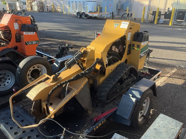 2021 Vermeer SC30TX Walk Behind Stump Grinder w/2021 Vermeer TLR33 Trailer