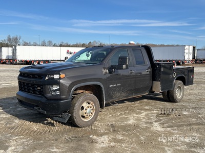 2021 Chevrolet Silverado 3500HD 4x4 Crew Cab Flatbed Truck