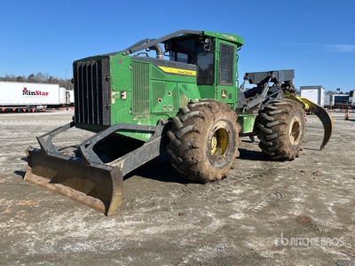 2021 John Deere 648L-II 4x4 سكيدر
