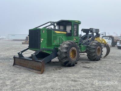 2021 John Deere 648L-II 4x4 Arrastrador
