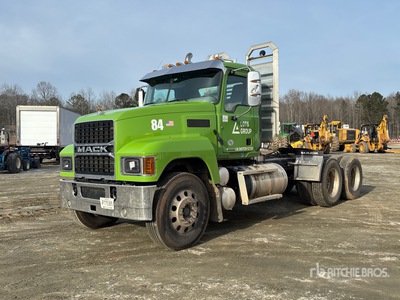 2022 Mack Pinnacle 6x4 T/A Day Cab Truck Tractor