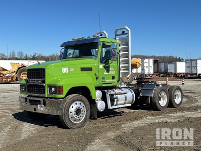 2022 Mack Pinnacle 6x4 T/A Day Cab Truck Tractor
