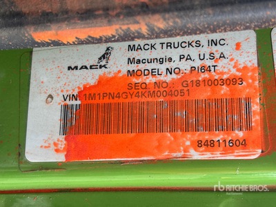 2019 Mack Pinnacle 6x4 T/A Day Cab Truck Tractor