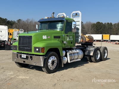 2019 Mack Pinnacle 6x4 T/A Day Cab Truck Tractor