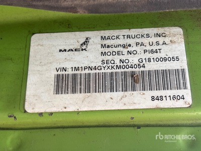 2019 Mack Pinnacle 6x4 T/A Day Cab Truck Tractor