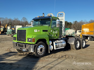 2019 Mack Pinnacle 6x4 T/A Day Cab Truck Tractor