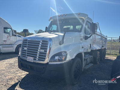 2016 Freightliner Cascadia 125 8x4 Tri/A Dump Truck
