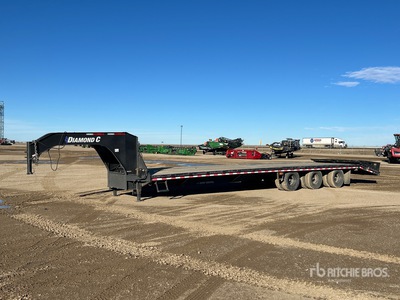 2023 Diamond C FMAX310 35 ft Tri/A Gooseneck Plant Trailer