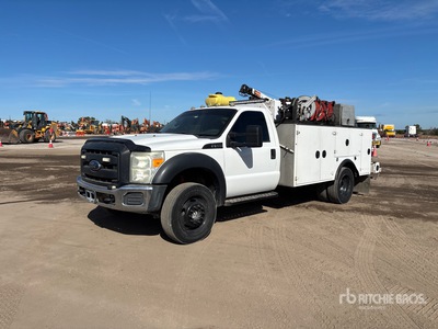 2015 Ford F-550 XL 4x4 شاحنة خدمة