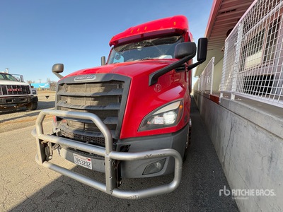 2022 Freightliner Cascadia 126 Ciągnik siodłowy T/A z kabiną sypialną