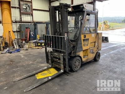 Cat GC45KSTR 10000 lb Cushion Tire Carrelli Elevatori