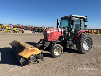 2014 Massey Ferguson 4608 清掃用トラクター