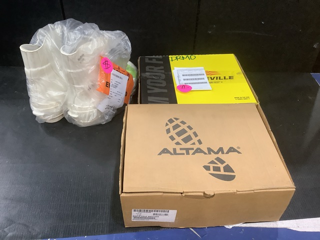 (54) Pairs of Assorted Boots