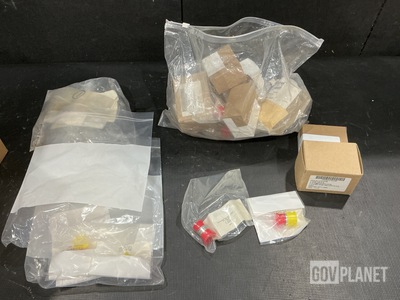 (25) Mil Components M83723/90Y12126 Receptacle Connectors