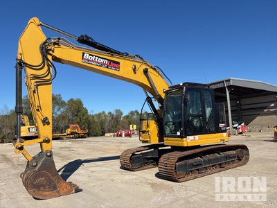 2019 Cat 325F LCR 油圧ショベル