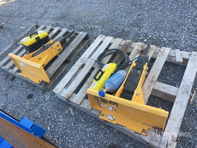 Quantity of (2) 2025 STARVOX SV-11-10T Mini Skid Steer Breaker