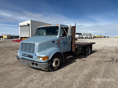 1999 International 4700 4x2 Flatbed Truck