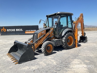 2017 Case 851EX-SS 4x4 Retroexcavadora / لودر خلفي