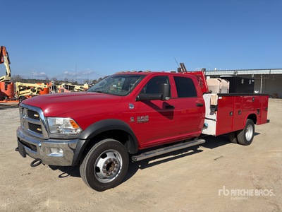 2018 Ram 5500 4x2 Crew Cab Autocarro di servizio