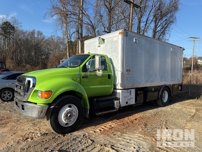 2007 Ford F-750 Super Duty 1190 gal 4x2 Lube Truck