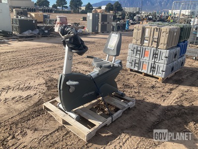 Life Fitness 95RI Recumbent Bike