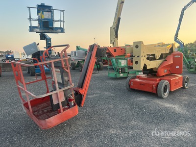 2013 JLG E400AJPN 2WD Electric Articulating Boom Lift