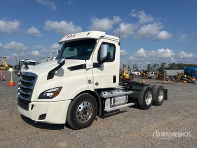 2019 Freightliner Cascadia 116 6x4 T/A Day Cab Truck Tractor