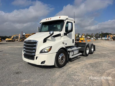 2019 Freightliner Cascadia 116 6x4 T/A Day Cab Truck Tractor
