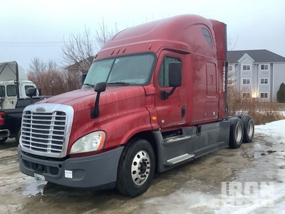 2017 Freightliner Cascadia 6x4 T/A Slaapcabine Trekker