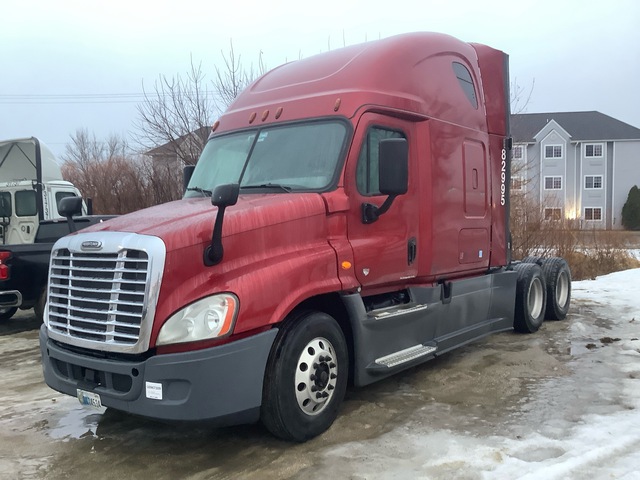 2017 Freightliner Cascadia 125 6x4 T/A Sleeper Truck Tractor 2017 Freightliner Cascadia 125 6x4 T/A Sleeper Truck Tractor