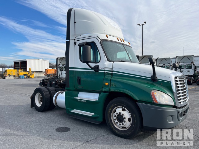 CAMIóN 2016 FREIGHTLINER