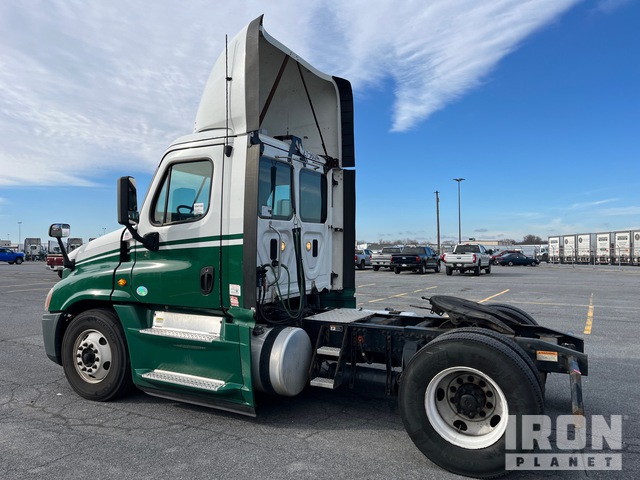 CAMIóN 2016 FREIGHTLINER