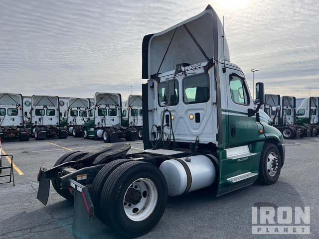 CAMIóN 2016 FREIGHTLINER