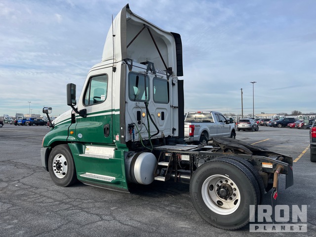 CAMIóN 2016 FREIGHTLINER