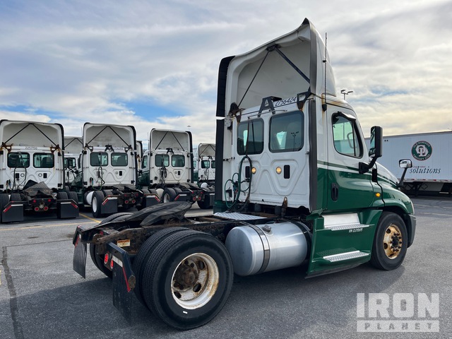 CAMIóN 2016 FREIGHTLINER