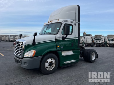 2016 Freightliner Cascadia 125 4x2 S/A Dagcabine Trekker