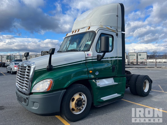CAMIóN 2016 FREIGHTLINER