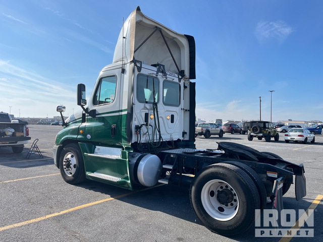 CAMIóN 2016 FREIGHTLINER