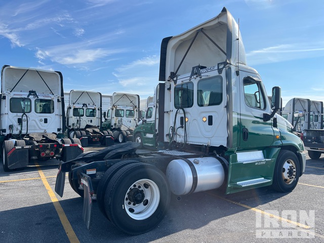 CAMIóN 2016 FREIGHTLINER