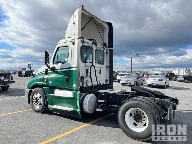 CAMIóN 2016 FREIGHTLINER