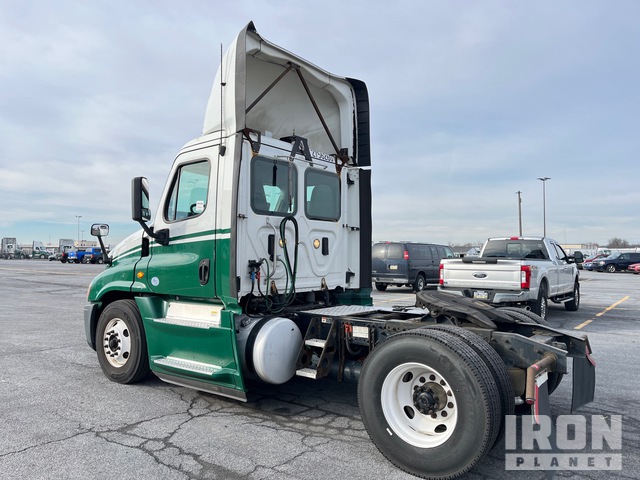 CAMIóN 2016 FREIGHTLINER