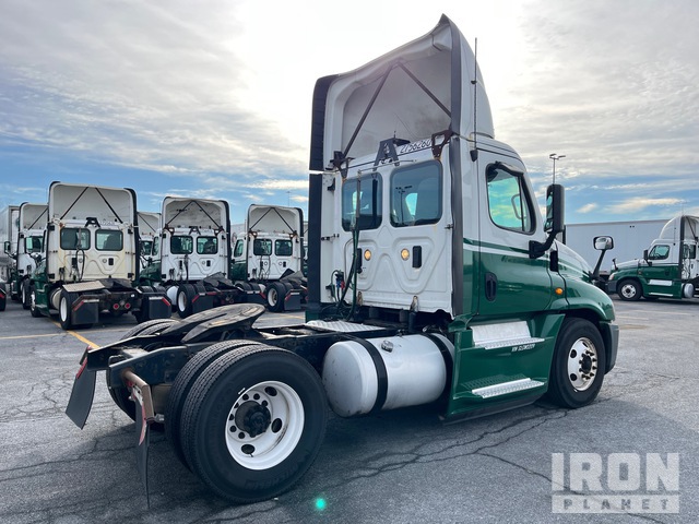 CAMIóN 2016 FREIGHTLINER