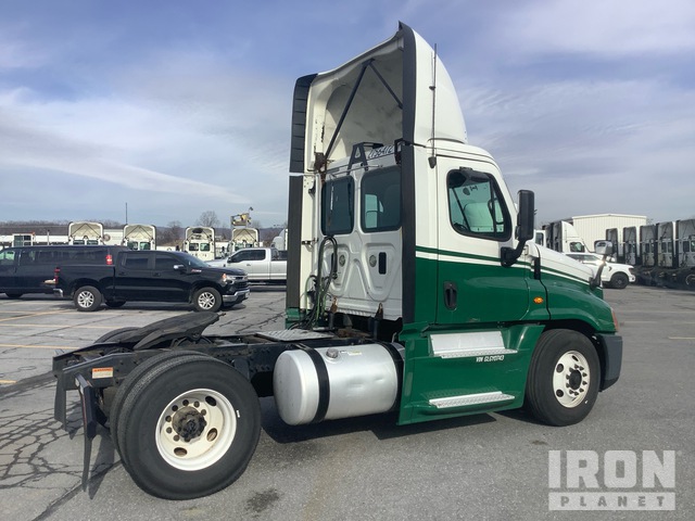 CAMIóN 2016 FREIGHTLINER