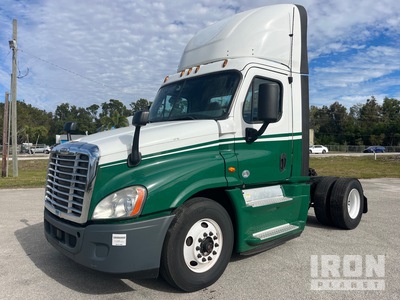 2018 Freightliner CA125 4x2 Cabeza Tractora Cabina Corta